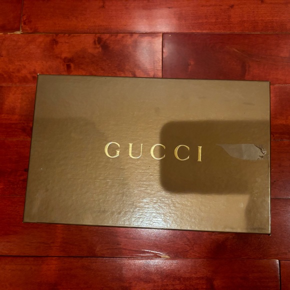 VINTAGE GUCCI KITTEN PUMP - Picture 2 of 16
